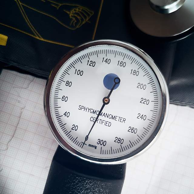 Medical device sphygmomanometer